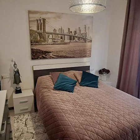 Apartament Jakub De Lux Torrevieja Extérieur photo